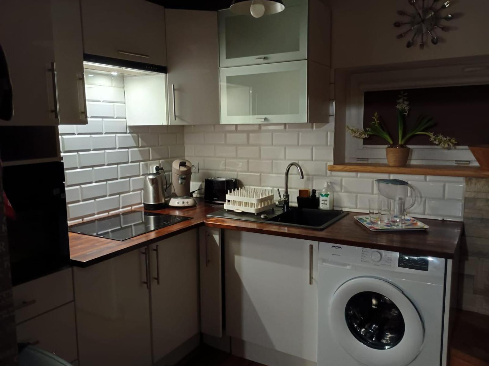Apartament Pod Lasem Tenczynek Exteriör bild