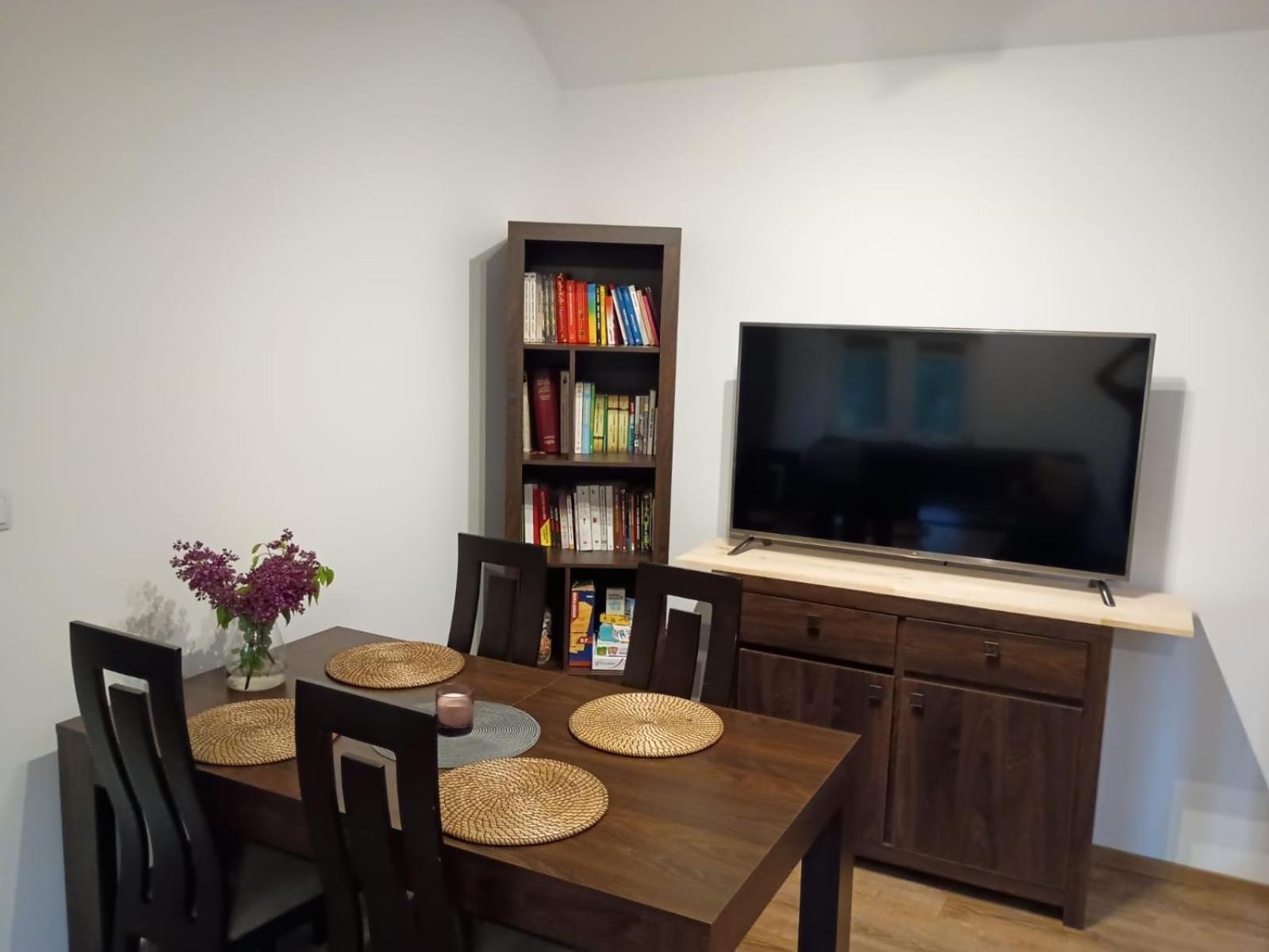 Apartament Pod Lasem Tenczynek Exteriör bild